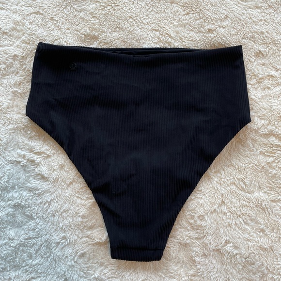 Lululemon Clear Water High Rise Ribbed Bikini Bottoms - Picture 6 of 6